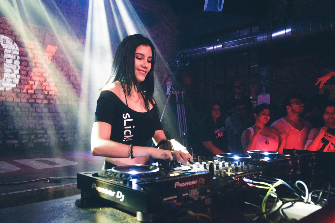 Social presents Ana Lilia | 19th Feb | #MountRoadSocial